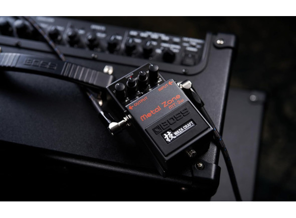 <b>BOSS MT-2W Pedal METAL Zone Distorção Edição Especial Waza Craft</b>