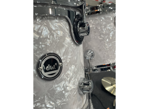 bdw-dwe-5-piece-drum-kit-bundle-white-marine-pearl-roland-v71-4cy-4wt-01-b_69808e6c77500.jpeg