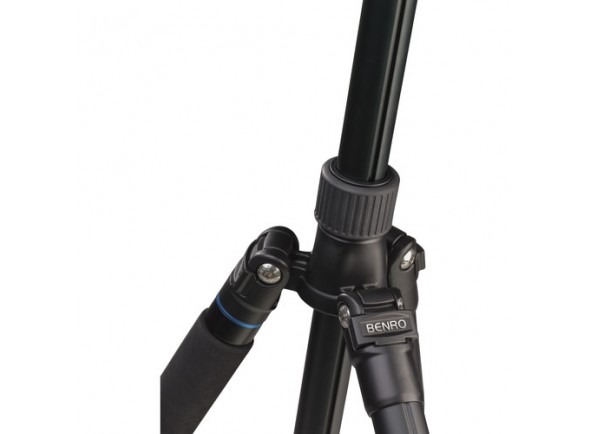 benro-a2883f-reverse-folding-aluminum-travel-tripod-with-s4pro-fluid-video-head_5f3bb5ad2525e.jpg