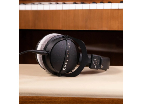 beyerdynamic-dt-770-pro-x-limited-edition_6622457761bbc.jpg