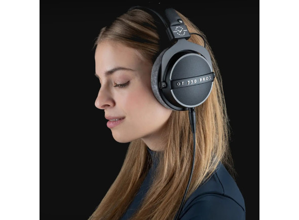 beyerdynamic-dt-770-pro-x-limited-edition_6622457caa81b.jpg