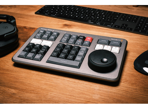 blackmagic-design-davinci-resolve-speed-editor_6a5645e2ccb37.jpg