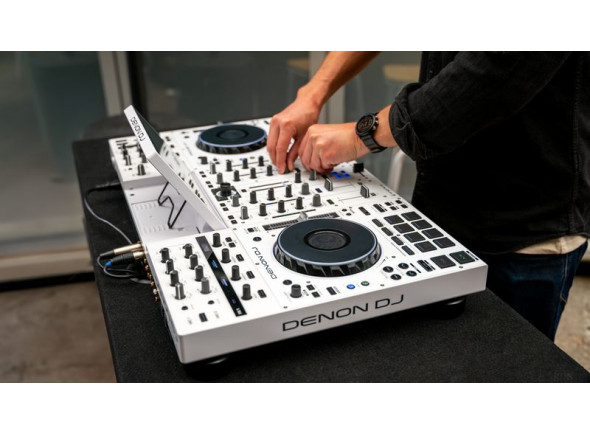 denon-dj-prime-4-white_663e2afbb1865.jpeg