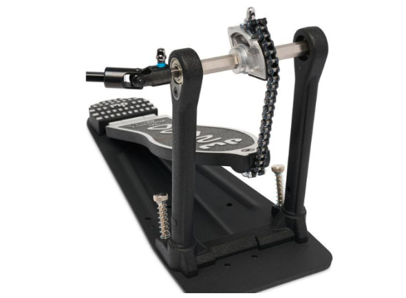 <b>DW DRUMS DW2002A Pedal de Bombo Duplo DWCP2002A</b>
