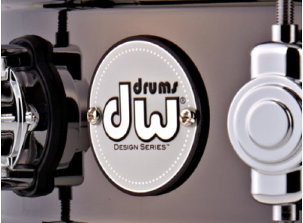 dw-drums-14x55-design-series-black-nickel-brass-snare-drum-ddsd5514bncr_67ea4f5307a05.jpg
