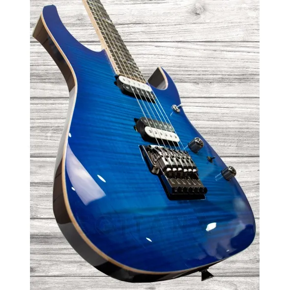 ibanez-rg8520-jcustom_5f21573f4c6e1.webp