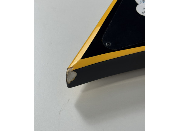 Jackson RRX24 Black w/Yellow Bevels  B-Stock