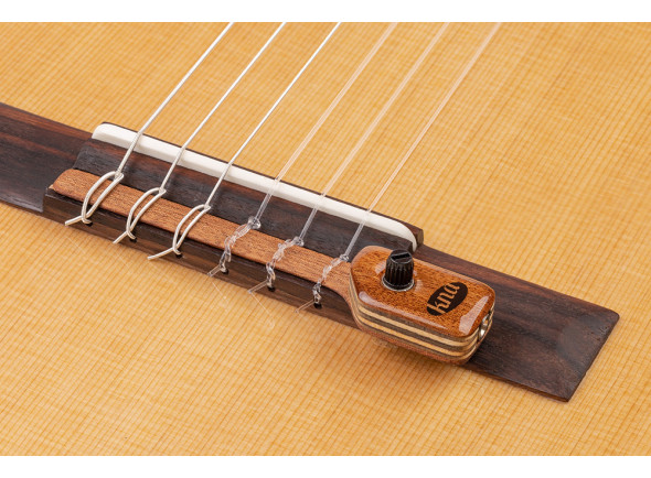 KNA Pickups   NG-2  - Prévio de Guitarra Clássica e Flamenga com controlo de volume, Incluí 2 cabos: 3m 1/8” – ¼” e 1m 1/8” em ¼” fêmea, e jumper com clip de segurança., 