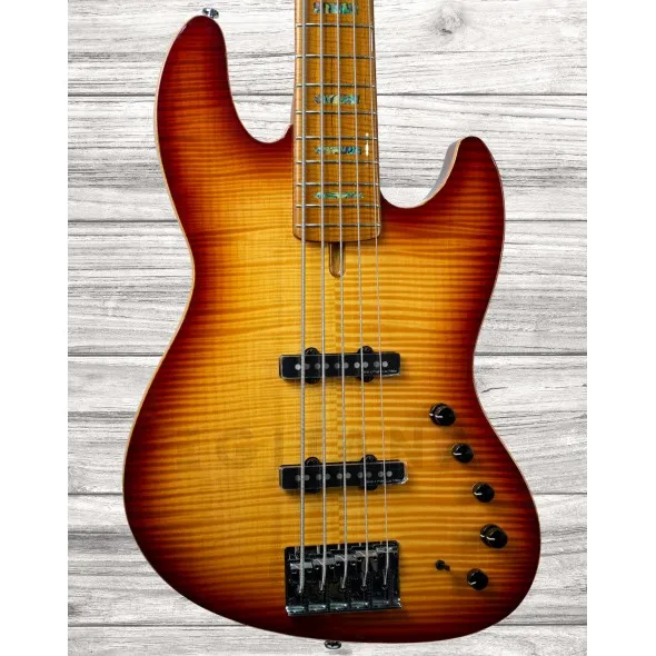 marcus-miller-v10-5-ts_5eff61b641b04.webp