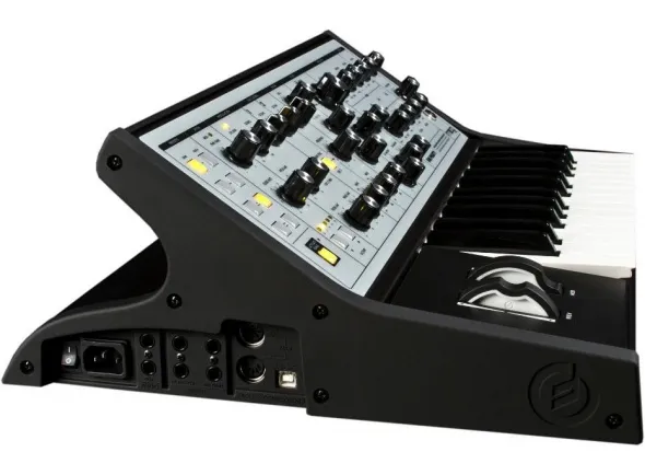 moog-sub-phatty_5bc49570c3a35.webp