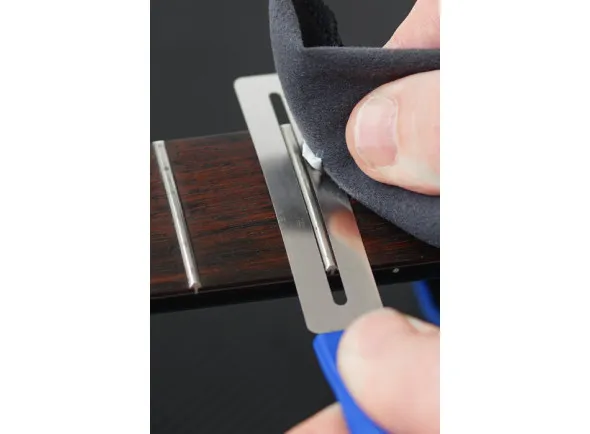musicnomad-mn144-total-fretboard-care-kit_60755e4d8399a.webp