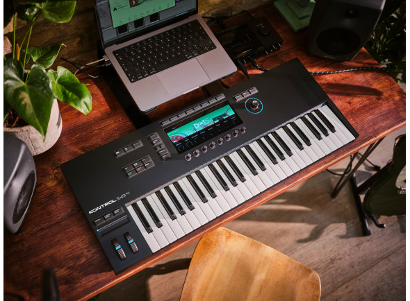 native-instruments-kontrol-s49-mk3_696f8b211ee05.jpg