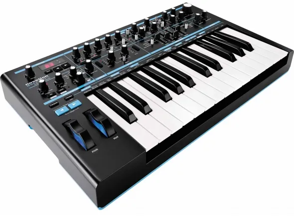 novation-bass-station-ii_5b0572d422889.webp