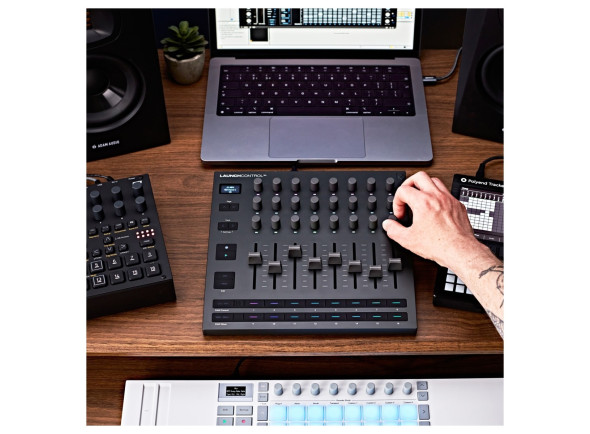 novation-launch-control-xl-3_6866957e69c56.jpg