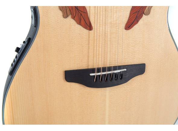 Ovation  Celebrity Elite CE44 Mid Cutaway Natural