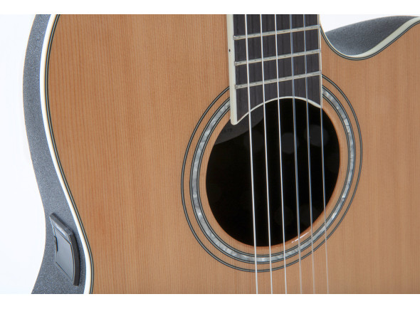 ovation-celebrity-traditional-cs24c-mid-cutaway-nylon-natural_683469af4f5ee.jpg