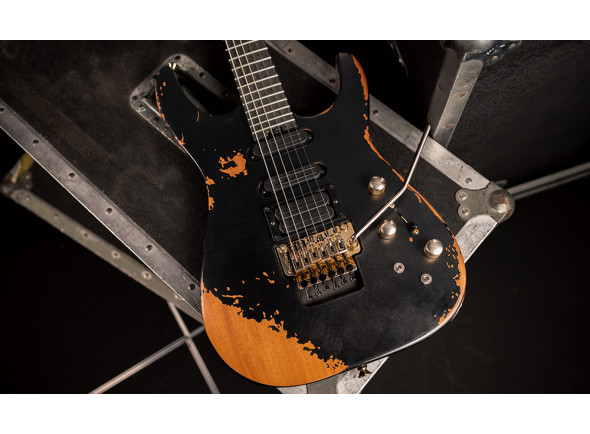 pro-series-signature-phil-collen-pc1-e-escala-em-ebano-worn-black_6ab4eb3194397.jpg