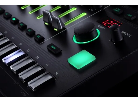 roland-tr-8s_5f102aff2bf84.webp